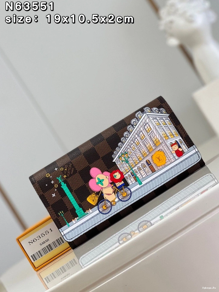 Vuitton SARAH Louis WALLET 0111